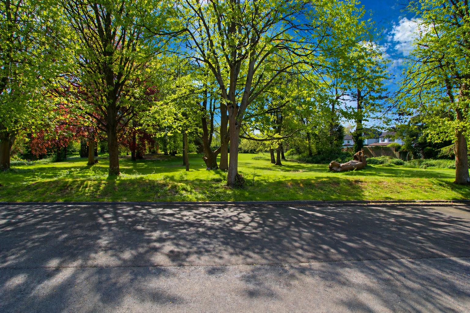 The Drive, Wallington